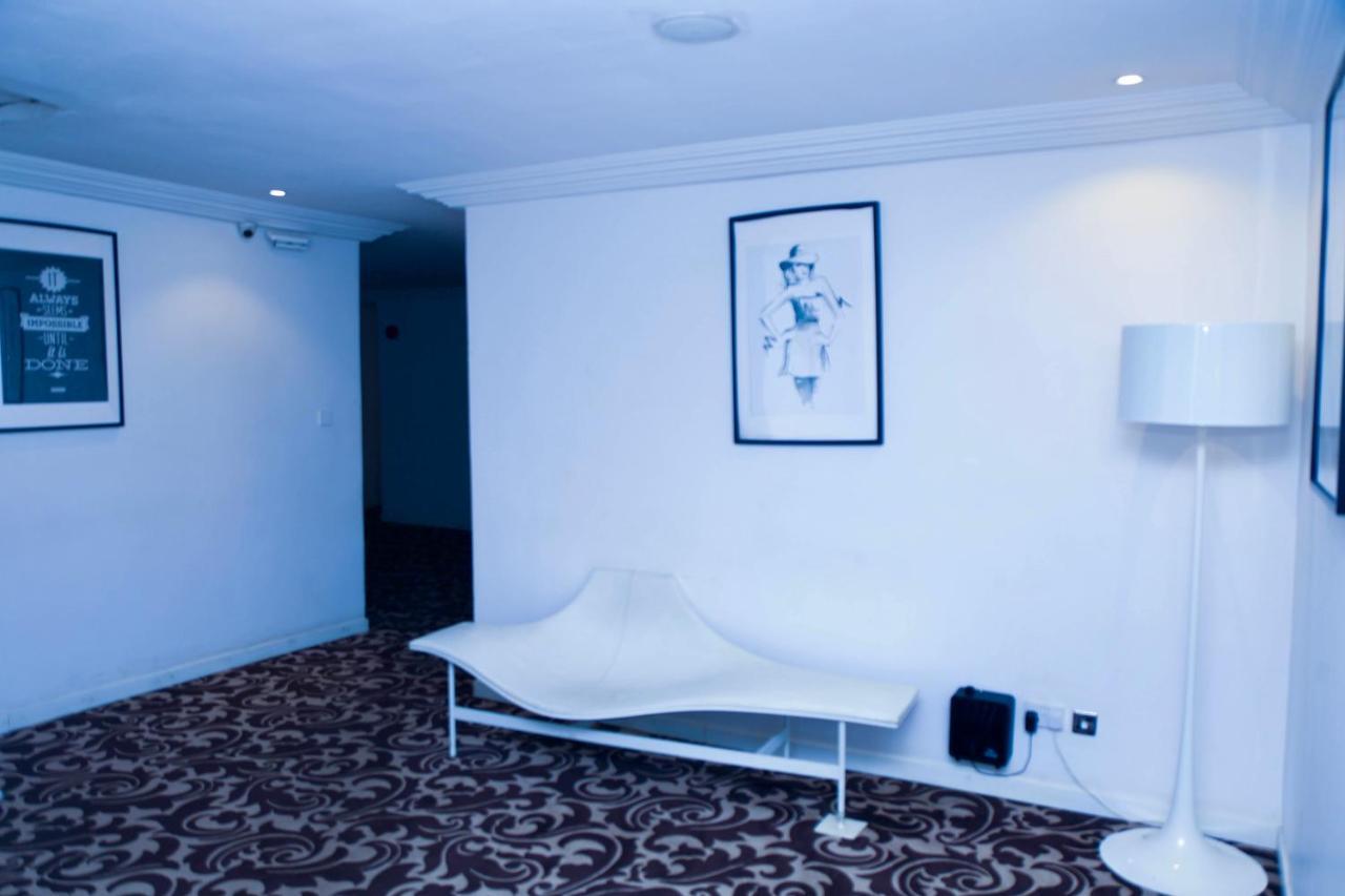 Summerset Continental Hotel Gana Mobushipe Exteriér fotografie